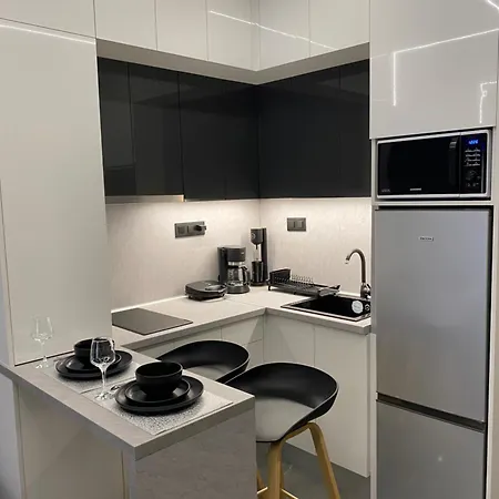 Crystal Grey Elite 1